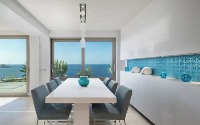 Caldera Blue Villa!!