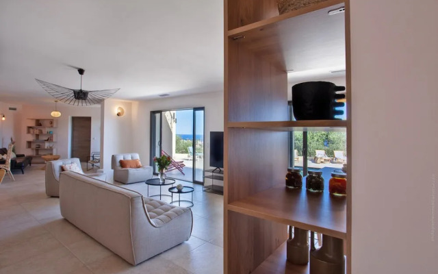 Superb Villa With Pool and sea View