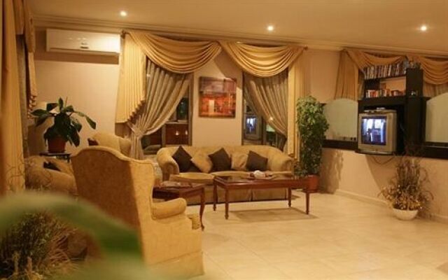 Salome Hotel