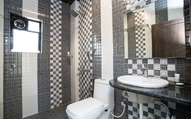Fabhotel Shalom Indus Residency