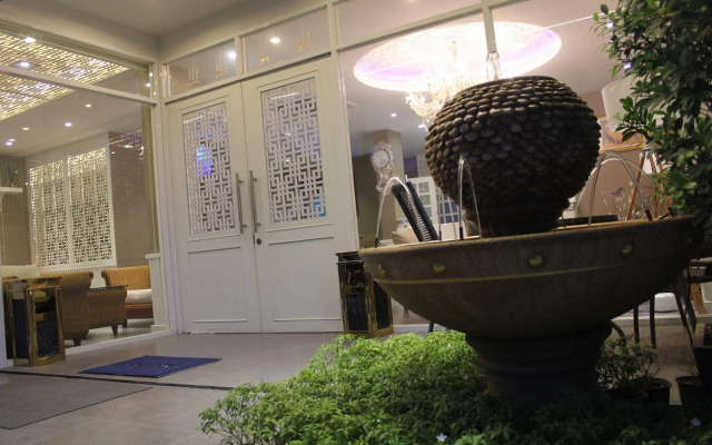Sino Maison Hotel