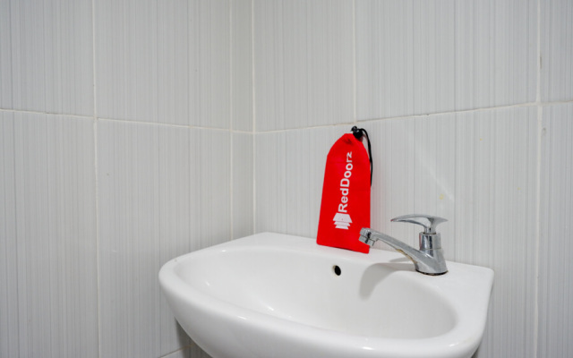 RedDoorz near Lippo Plaza Buton