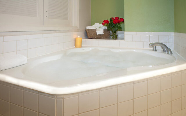 Holiday Inn - Tulsa City Center, an IHG Hotel