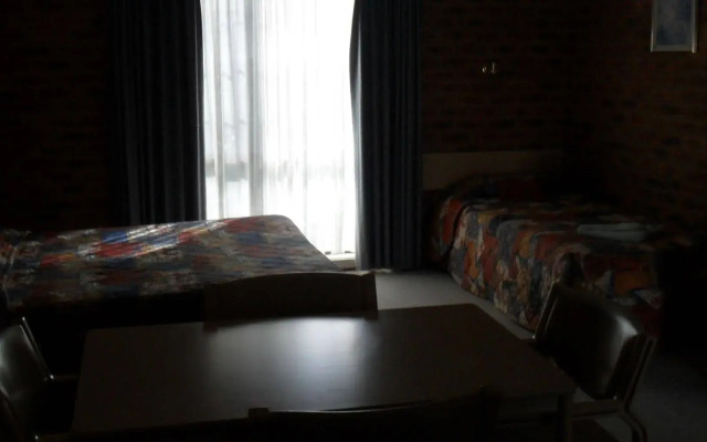 Settlement Motor Inn, Deniliquin