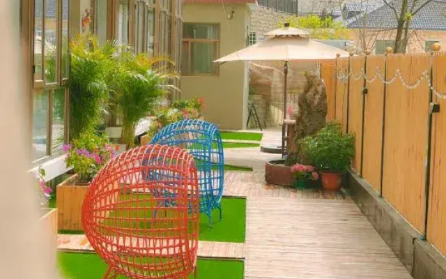 Chinese Courtyard