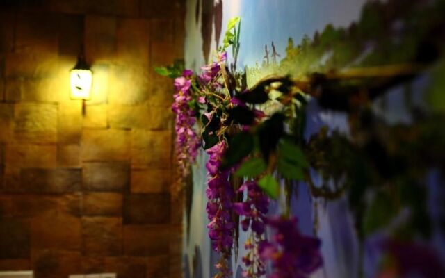 Wuhan U and I Theme Hotel