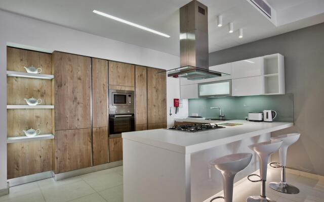 Bright & Spacious 3 Bedroom Apartment in Mellieha