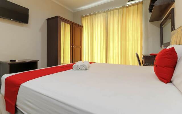 RedDoorz @ Lebak Bulus Raya 2