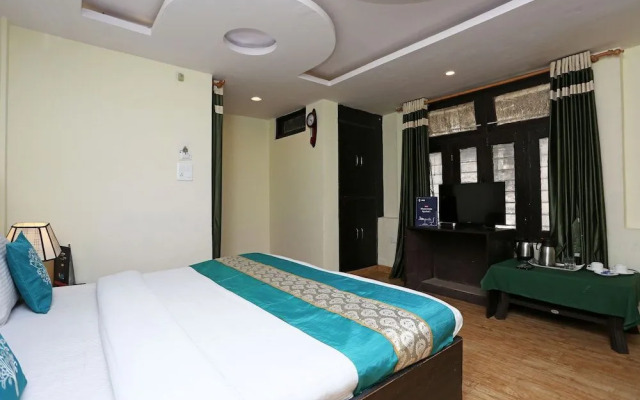 OYO 8077 Hotel Madhuban