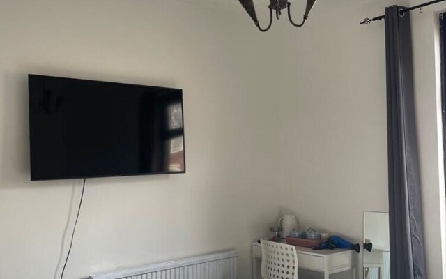 1 Severn Road