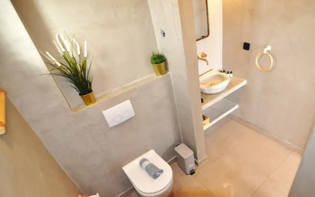 Zennova 61 Boutique Studio in Nikiti