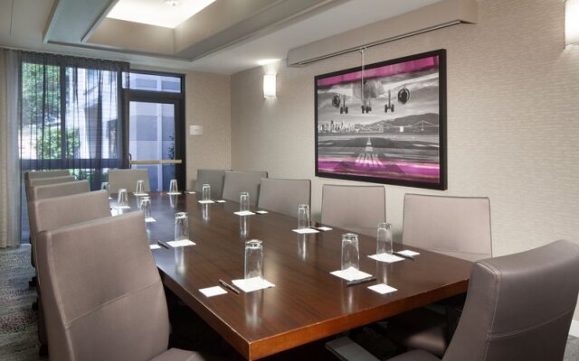 Courtyard Oakland Airport