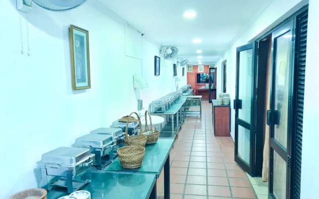 Hambantota Beach Hotel