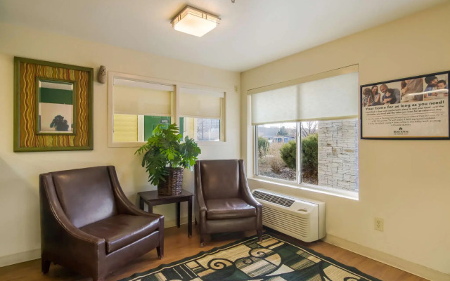 HomeTowne Studios By Red Roof Denver - Glendale/ Cherry Creek