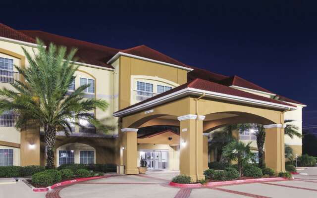 La Quinta Inn & Suites by Wyndham Bay City