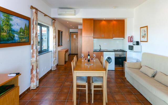 A22 - Mountain View & Seabreeze Apartment