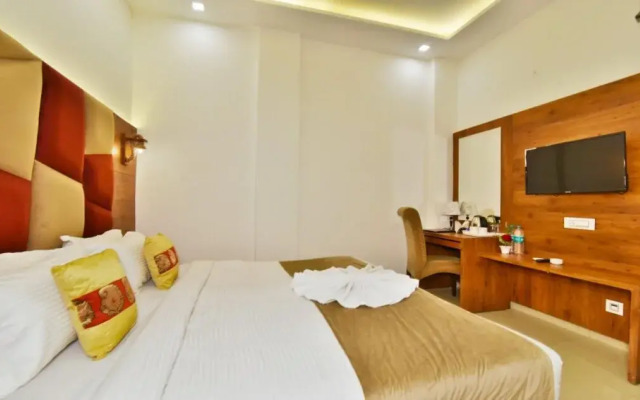 Hotel Sallow International