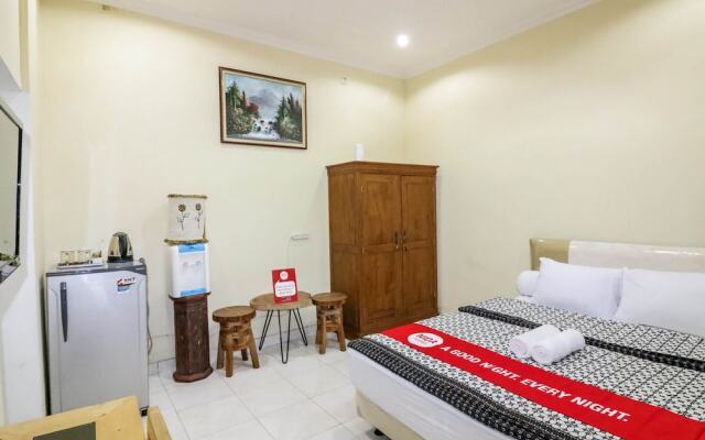 RedDoorz near Terminal Condong Catur 2