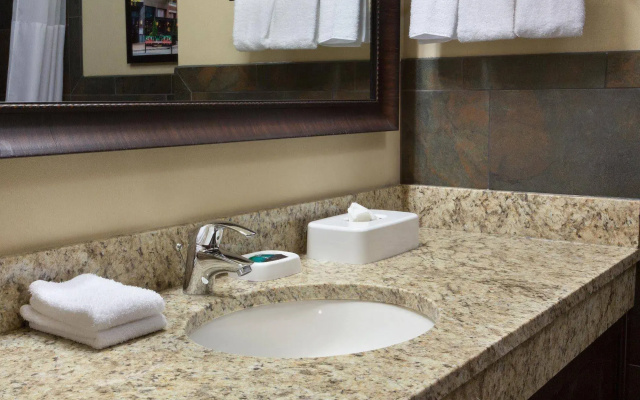 Drury Inn & Suites Louisville North