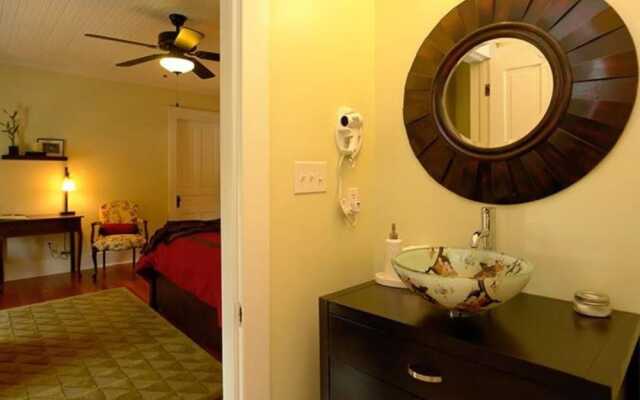 458 West Bed & Breakfast