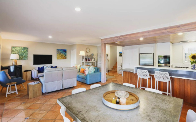 BLUEBELL on THE BEACH DUNSBOROUGH