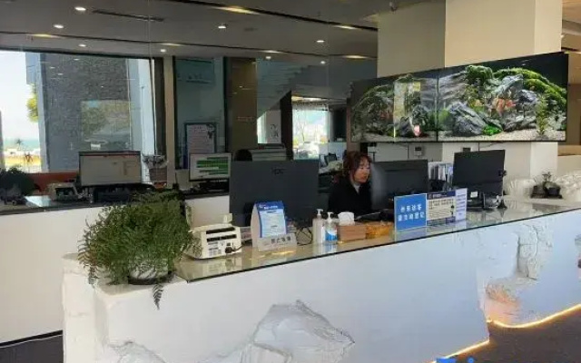 Dali Sugar Sea View Hotel (Erhai Park High-Speed Rail Station Branch)