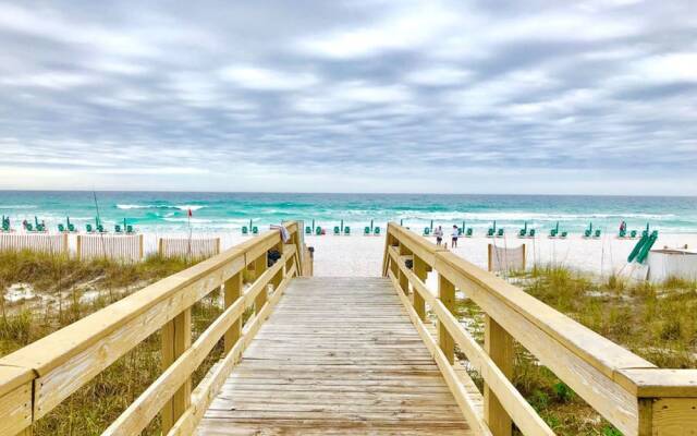 Sterling Sands Resort by Panhandle Getaways