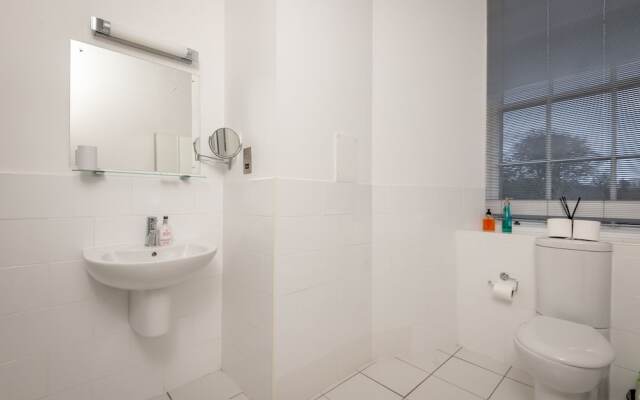 Majestic Apartment in Elie House