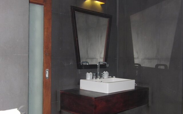 Chitchareune Muangluang Hotel