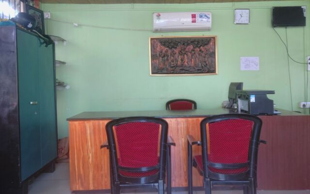 Greater Kailash The Palace By OYO Rooms
