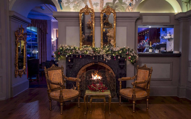 The Walton Hotel
