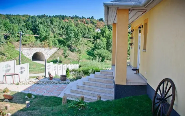 Búzavirág Apartmanház Eplény - фото 5