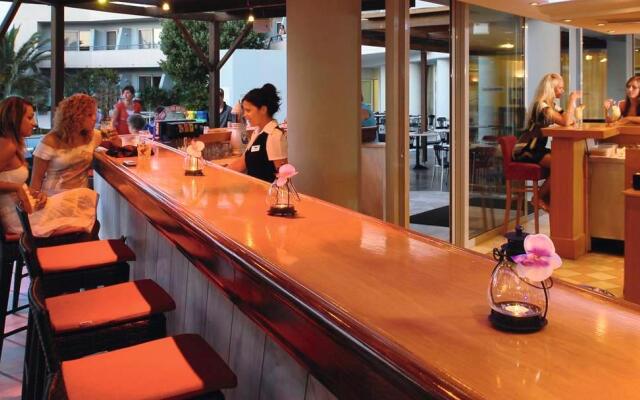 Minos Hotel