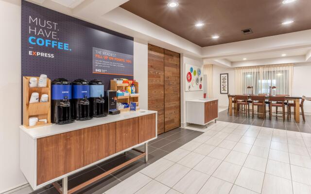Holiday Inn Express & Suites - O'Fallon /Shiloh by IHG