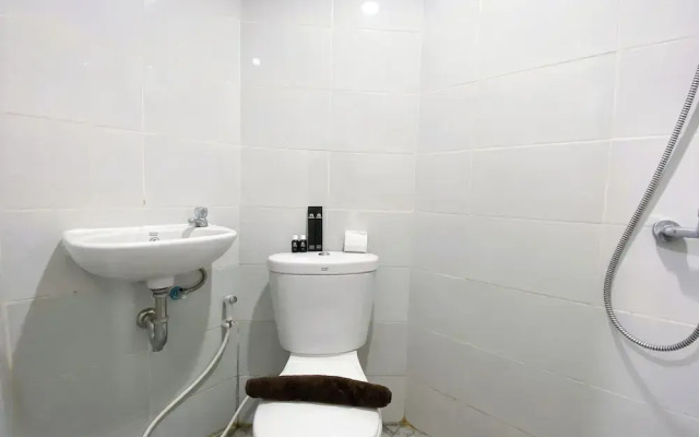 Minimalistic and Cozy Studio Amartha View Apartment