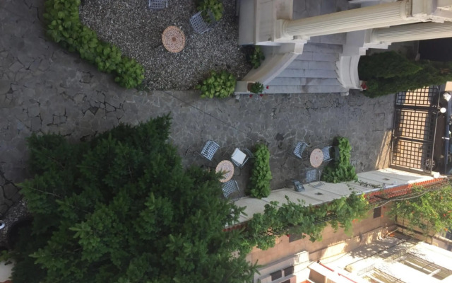 PRince Residence Apartments