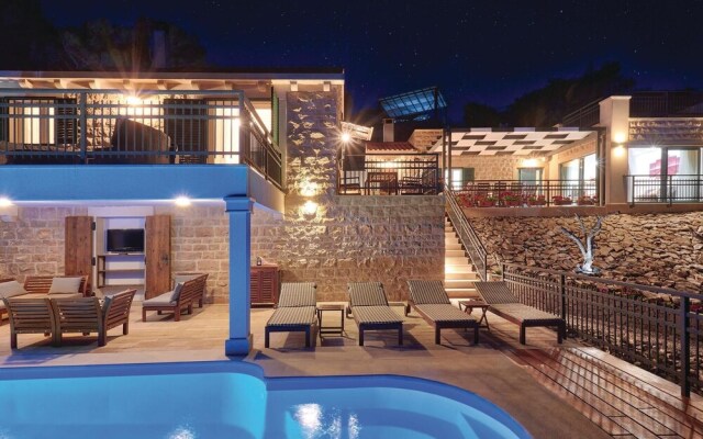 Stunning Home in Povlja With 4 Bedrooms, Wifi and Outdoor Swimming Pool