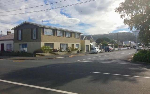 Big & Bright Guest House
