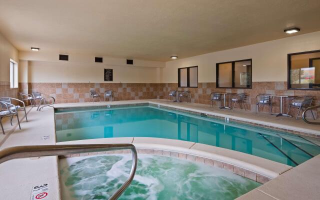 Best Western Plus Eagleridge Inn & Suites