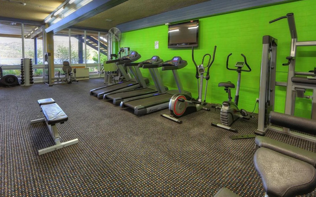 Lake Jindabyne Hotel