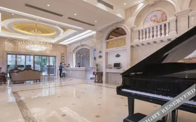 Vienna International Hotel (Nanchang Honggutan Xuefu Avenue)