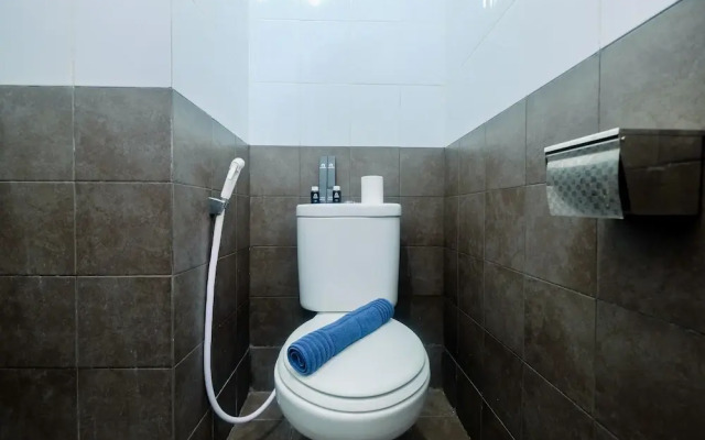 Relaxing 2BR at Green Pramuka Apartment