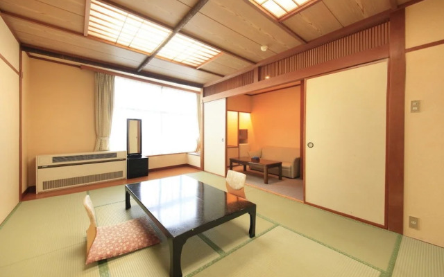 Iizaka Onsen Yunoya