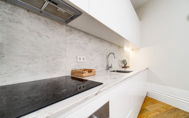 Nomad's Terrace & Spacious