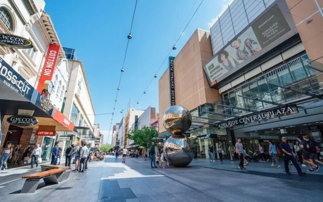 The Grass is Greener on North Tce-free Wifi