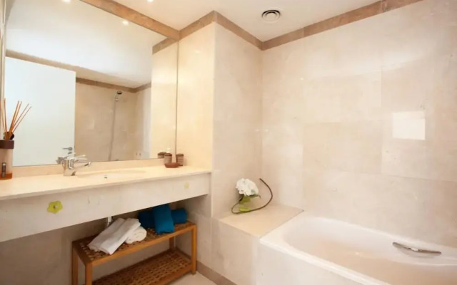 Akira Flats Diagonal Mar