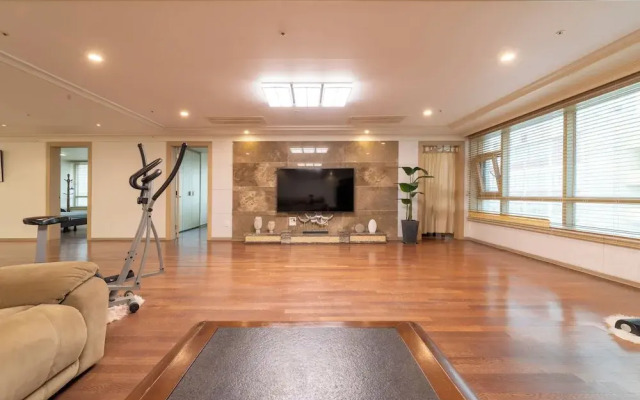 Sejong Party House