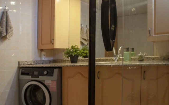 Aheste_simple Sea View Flat in Lovely Old Town