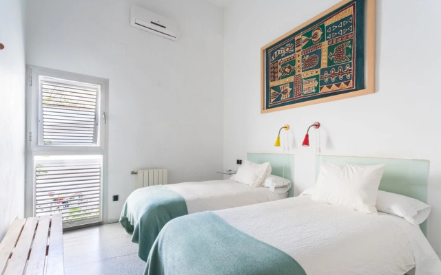 Apartamento con Patio y piscina