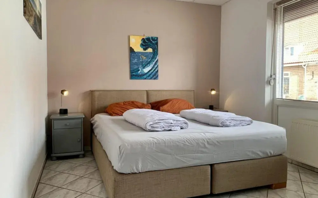 Ground-floor Apartment in Petten in Centre